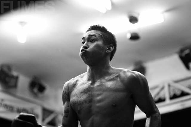 Fumes - Muay Thai Round 1 - photo by ALEJANDRO PLESCH