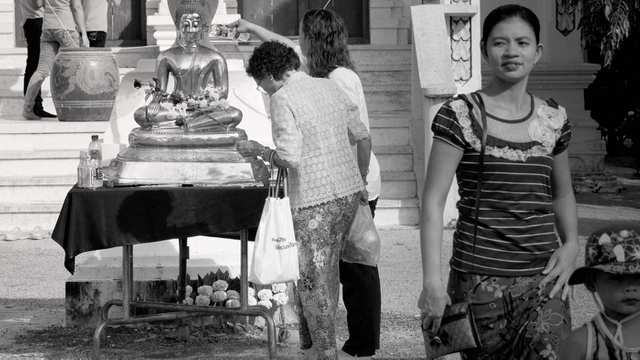 Fumes - Songkran 2555, Water Morning - photo by ROKMA