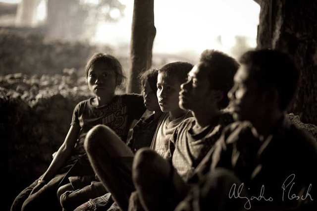 Fumes - Sumba's Kodi - photo by ALEJANDRO PLESCH